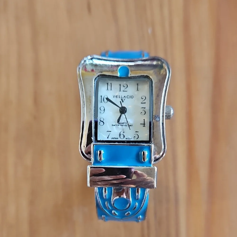 Vellacio Buckle Cuff Bracelet Watch OS